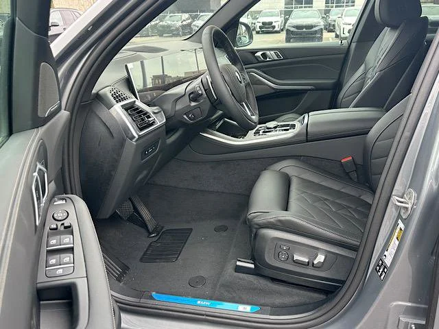 New 2026 Skyscraper Grey Metallic BMW xDrive40i image 4