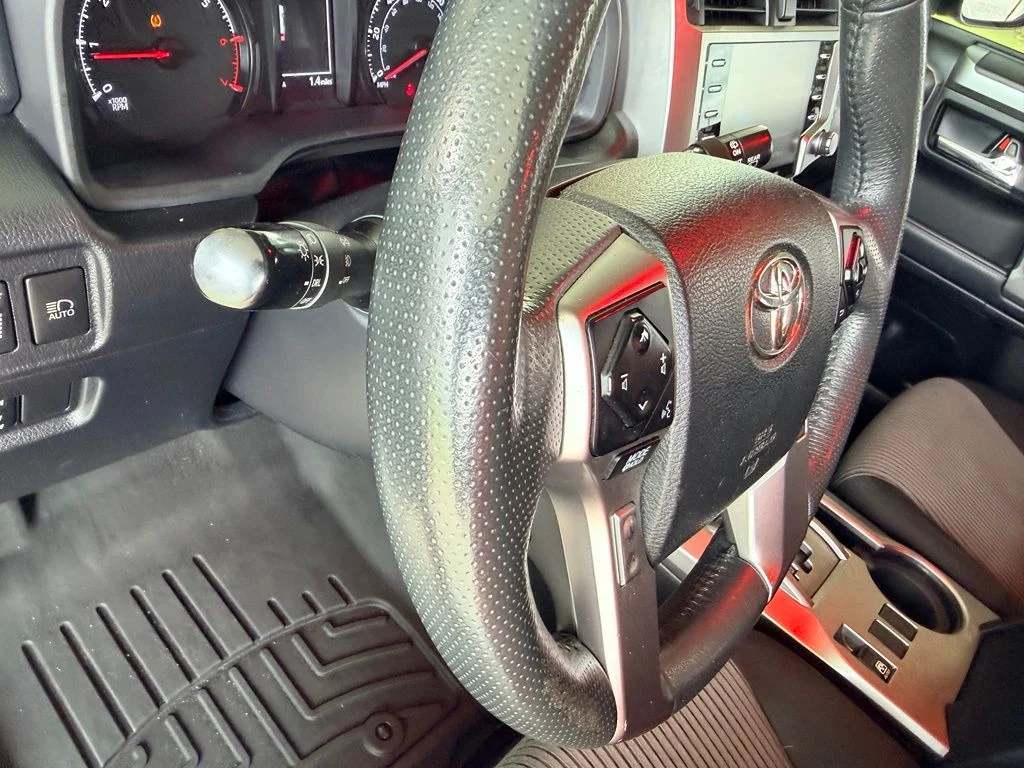 Used 2021 Silver Toyota SR5 image 19