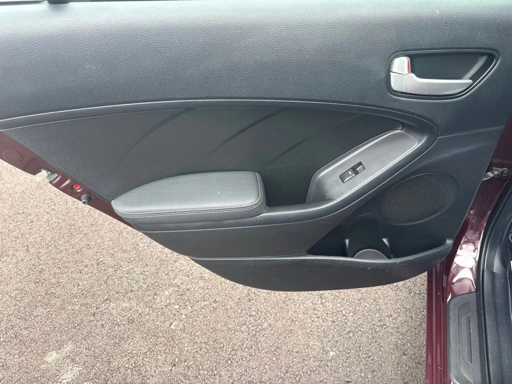 Used 2018 Red Kia LX image 25
