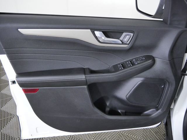 Used 2022 White Ford SEL image 20