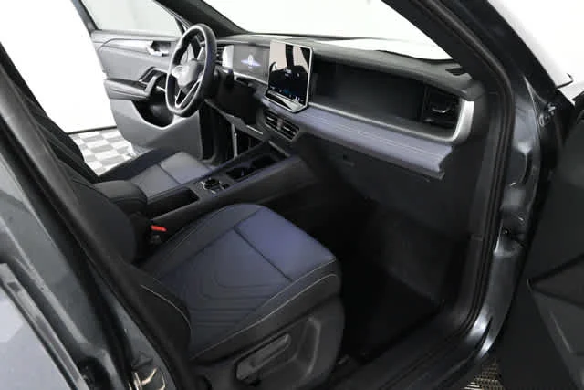 New 2026 Platinum Gray Metallic Volkswagen SE R-Line Black image 13