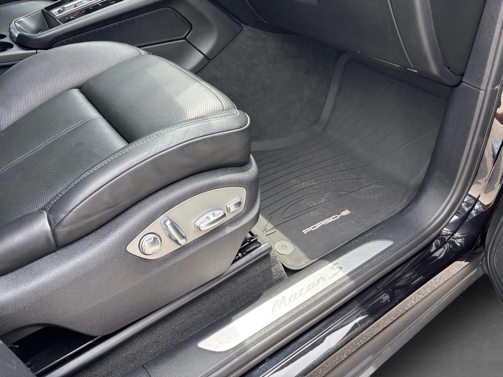 Used 2022 Jet Black Metallic Porsche S image 53
