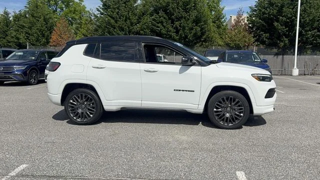 Used 2023 White Jeep Limited image 3