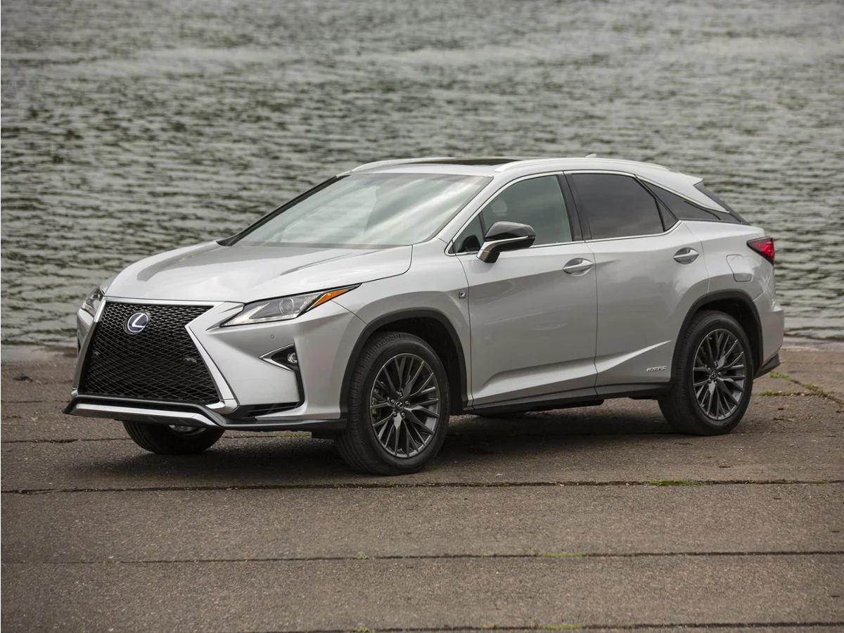 Used 2017  Lexus  image 4