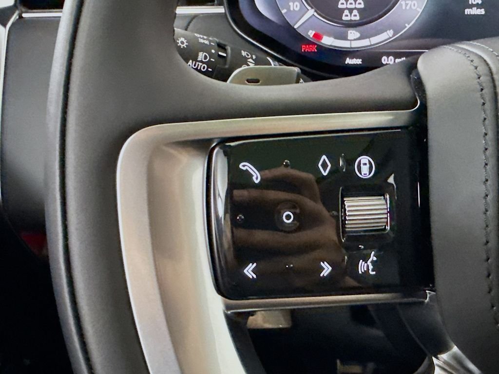 New 2026 Santorini Black Land Rover SE image 11