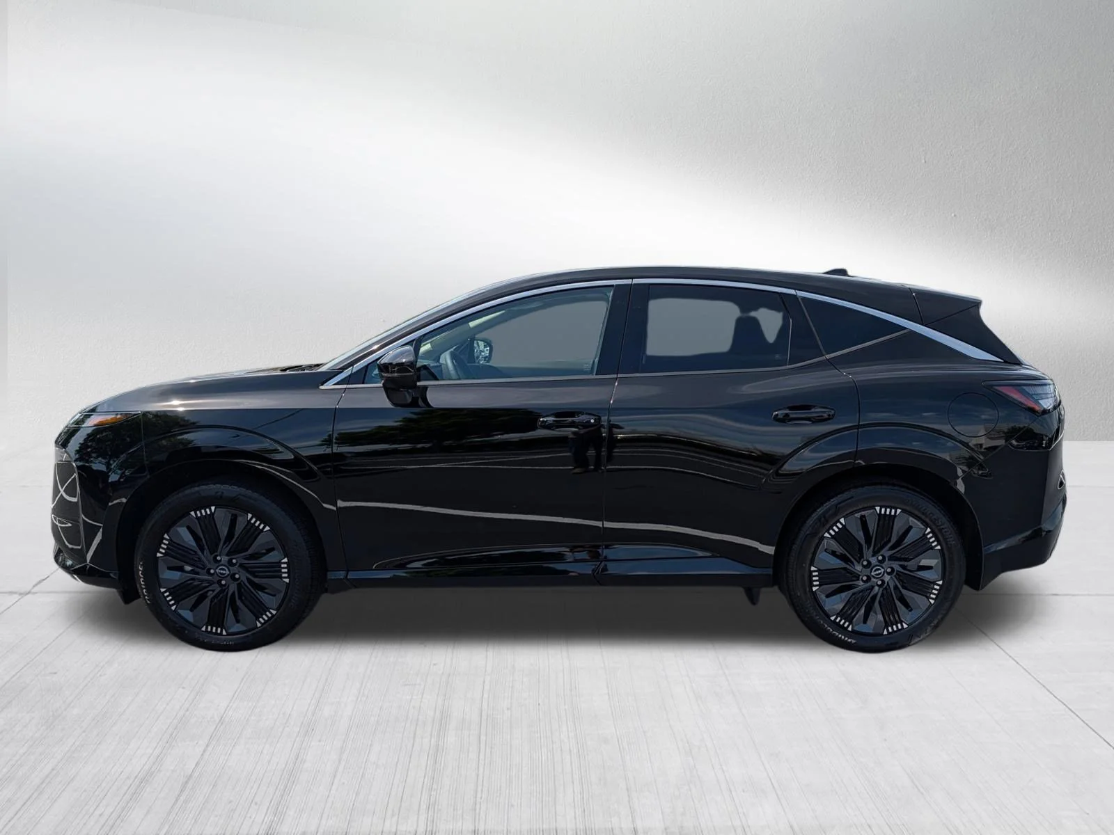 Used 2026 Super Black Nissan Platinum image 4