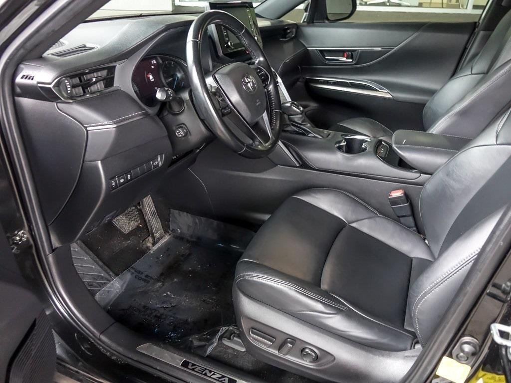 2022 TOYOTA VENZA - Image 8