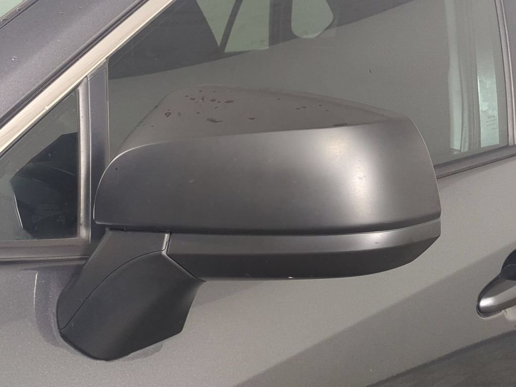 2021 Toyota RAV4 LE - Photo 12