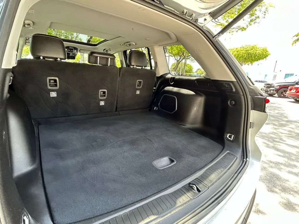 Used 2023 Silver Jeep 4xe image 51