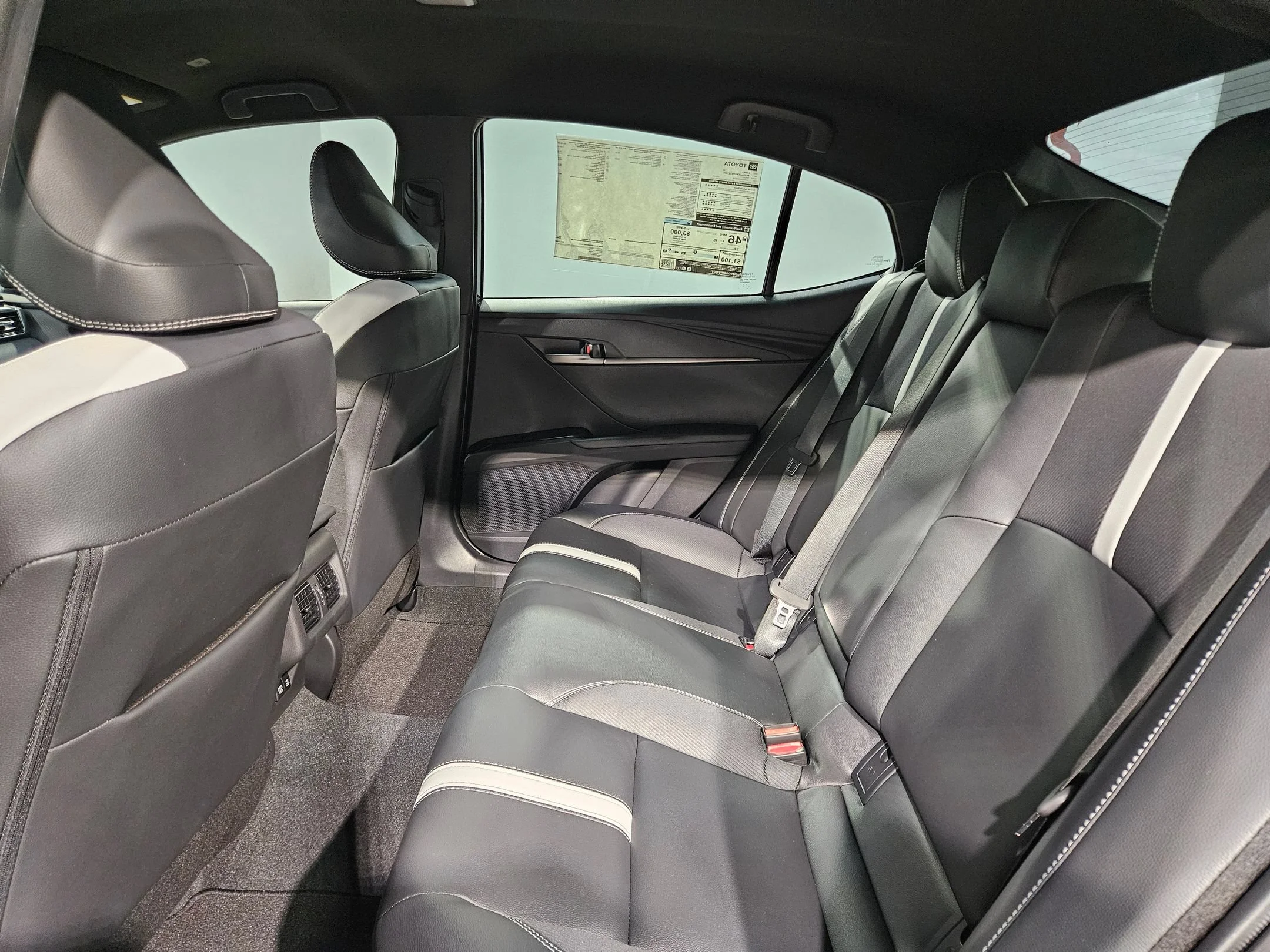 2026 Toyota Camry SE - Photo 40