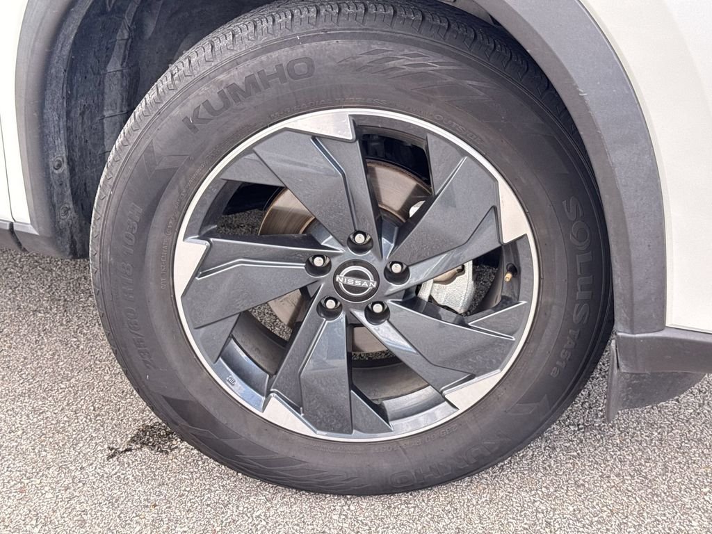 Certified Used 2024 White Nissan SV image 19