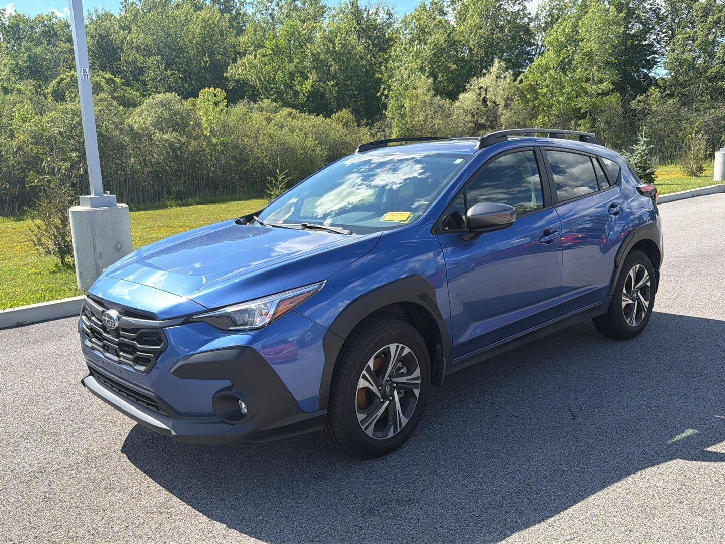 Used 2025 Daybreak Blue Pearl Subaru Premium image 8