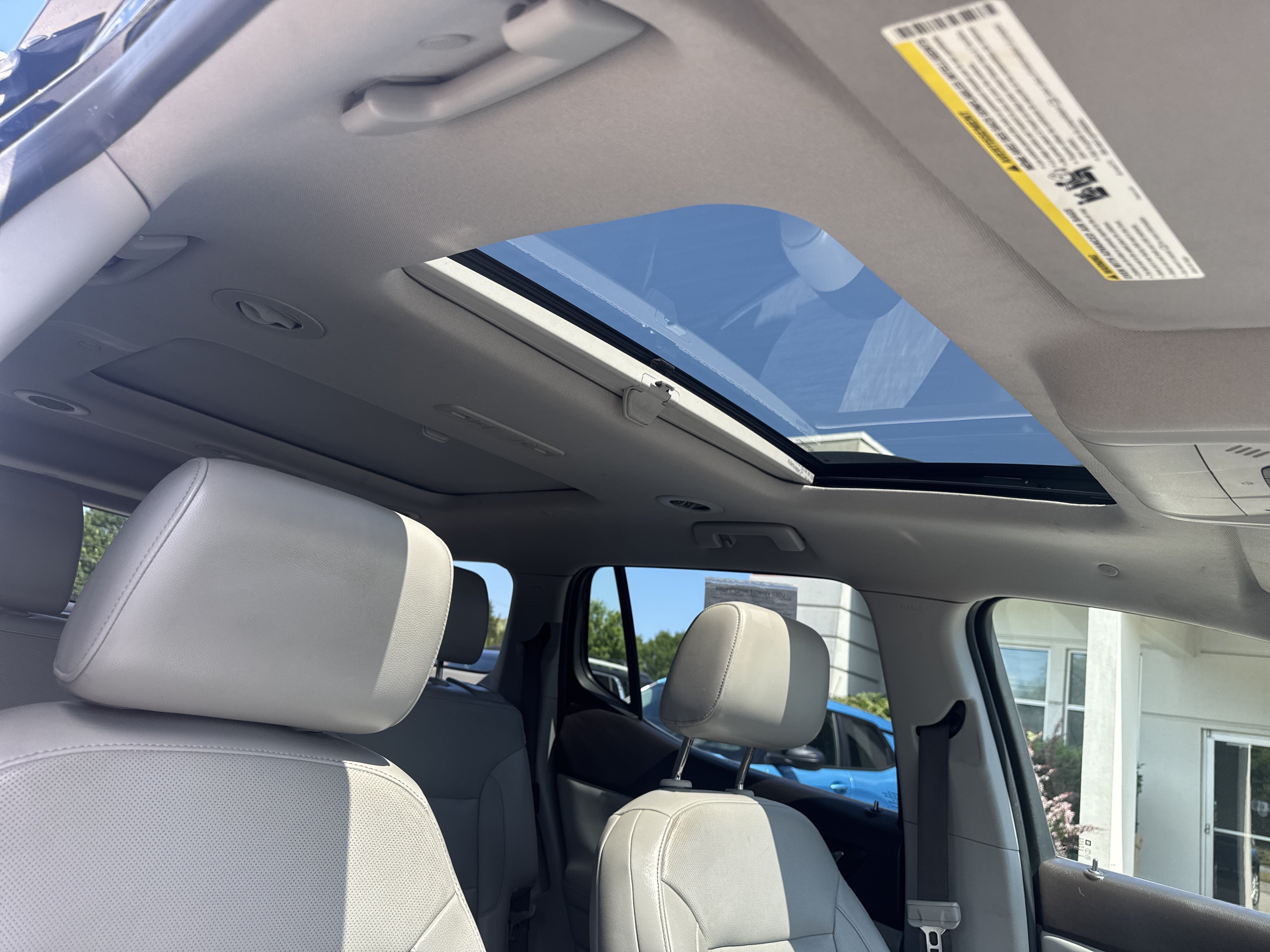 Used 2017 Ebony Twilight Metallic GMC SLT image 11