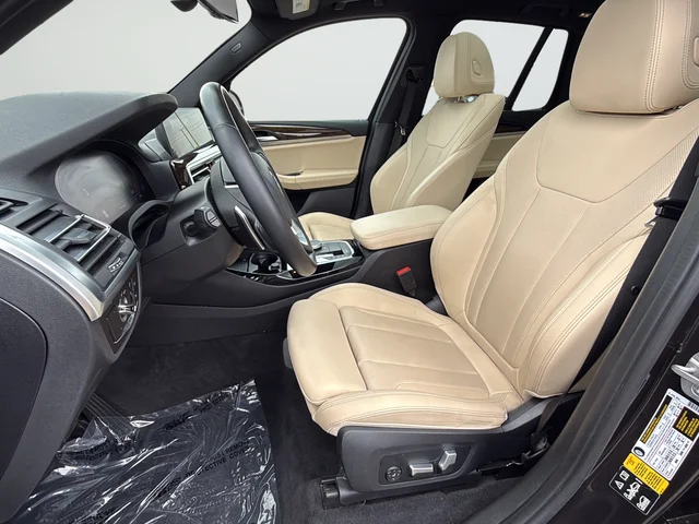 Used 2023 Gray BMW xDrive30i image 10
