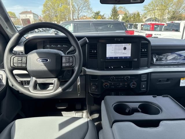 New 2026 Oxford White Ford F-450® XL image 5
