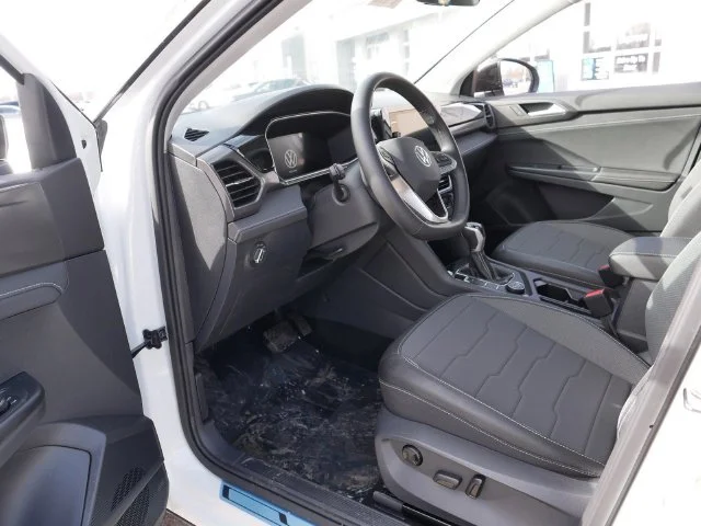 New 2026 White Volkswagen 1.5T SE Black image 7