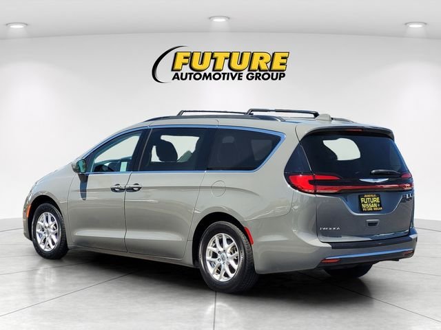 Used 2022 White Chrysler Touring L image 7