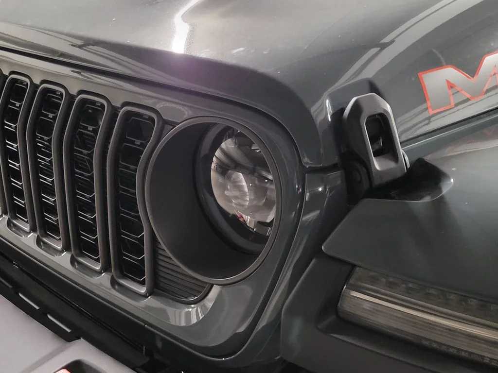 New 2026 Anvil Clearcoat Jeep Mojave image 22