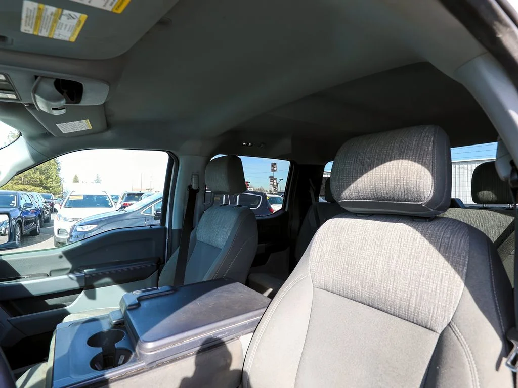 Used 2021 Oxford White Ford XLT image 18