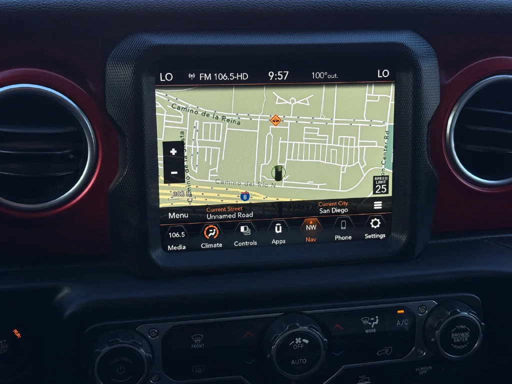 Used 2023  Jeep Rubicon image 29