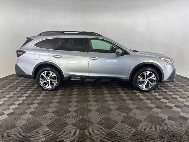 Used 2022 Silver Subaru Limited image 4