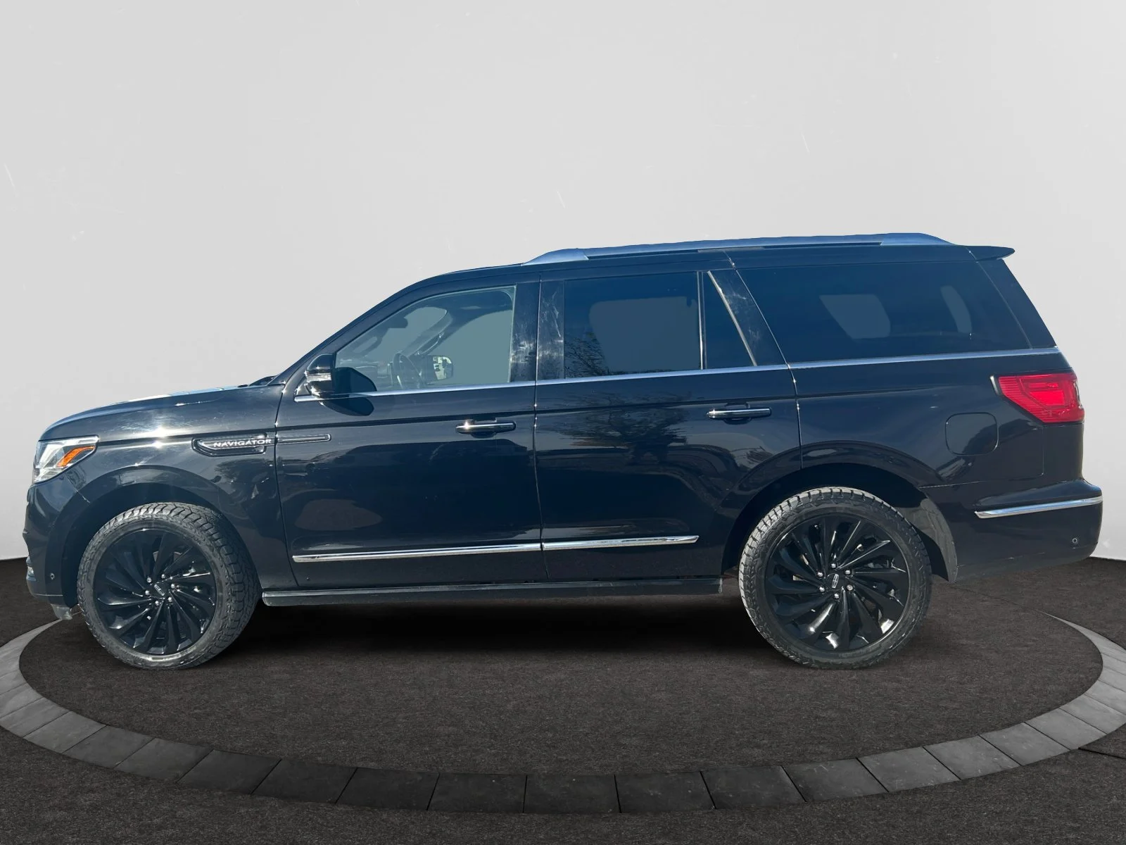 Used 2020 BLACK Lincoln RESERVE image 2