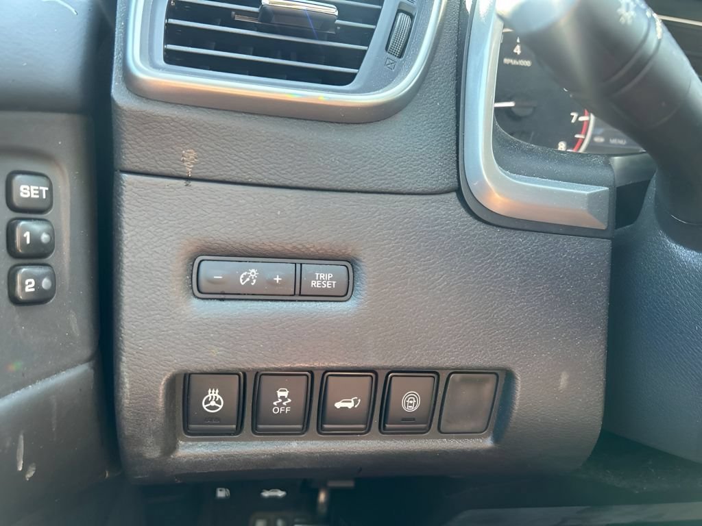 Used 2022 Gun Metallic Nissan SL image 23