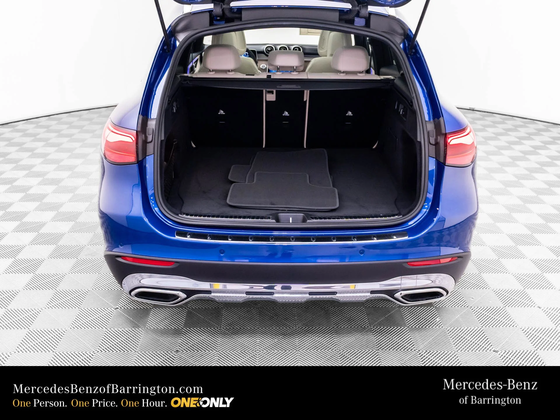 New 2026 Blue Mercedes-Benz GLC 300 image 35
