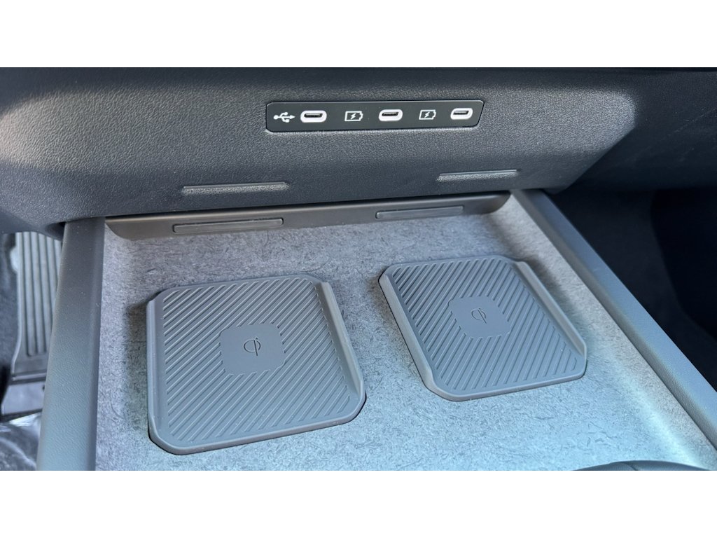 New 2027 Ebony Black Kia S image 21