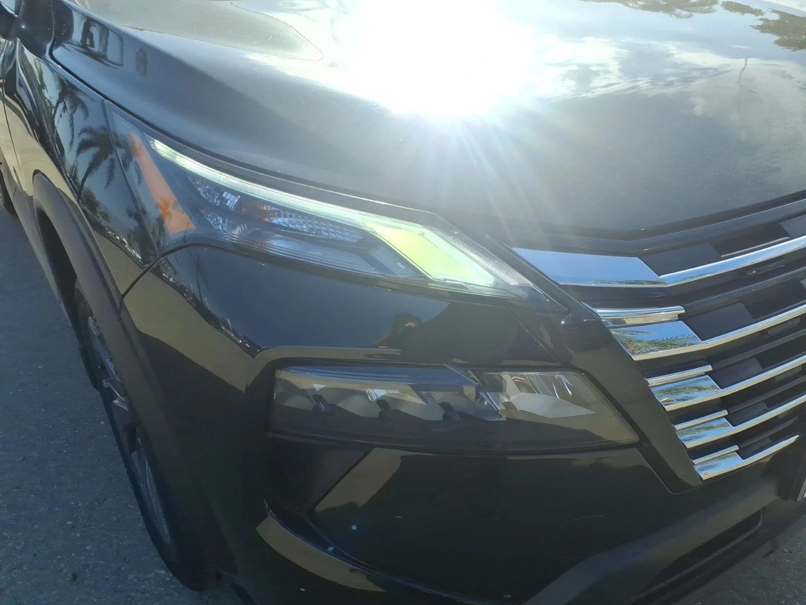 Certified Used 2025 Super Black Nissan SV image 4
