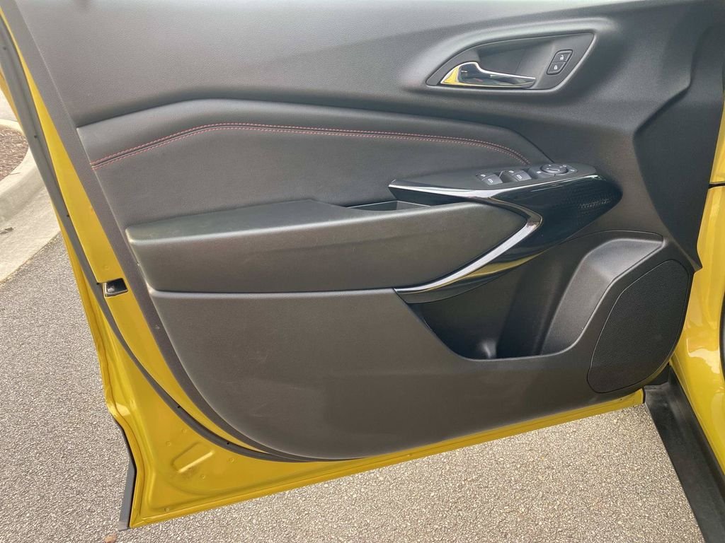 Certified Used 2025 Nitro Yellow Chevrolet 2RS image 16