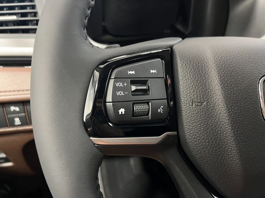 New 2026 Platinum White Pearl Honda Touring image 14