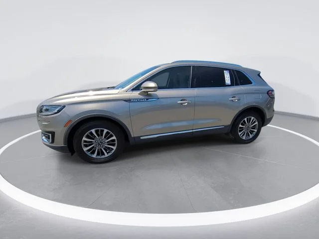 Used 2019 Brown Lincoln Select image 4