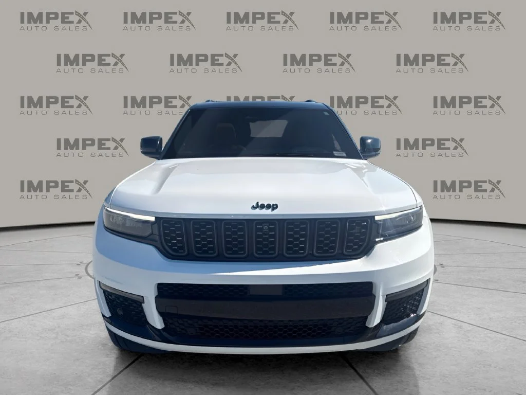Used 2025 White Jeep Summit image 8