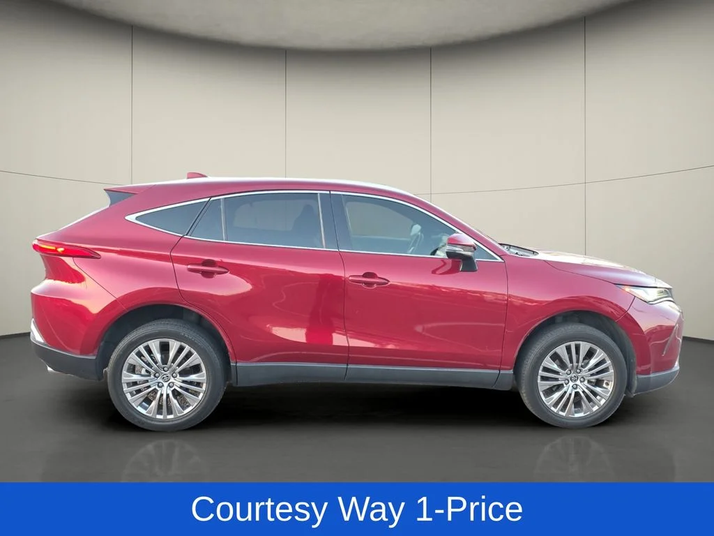 Used 2022 Red Toyota XLE image 11