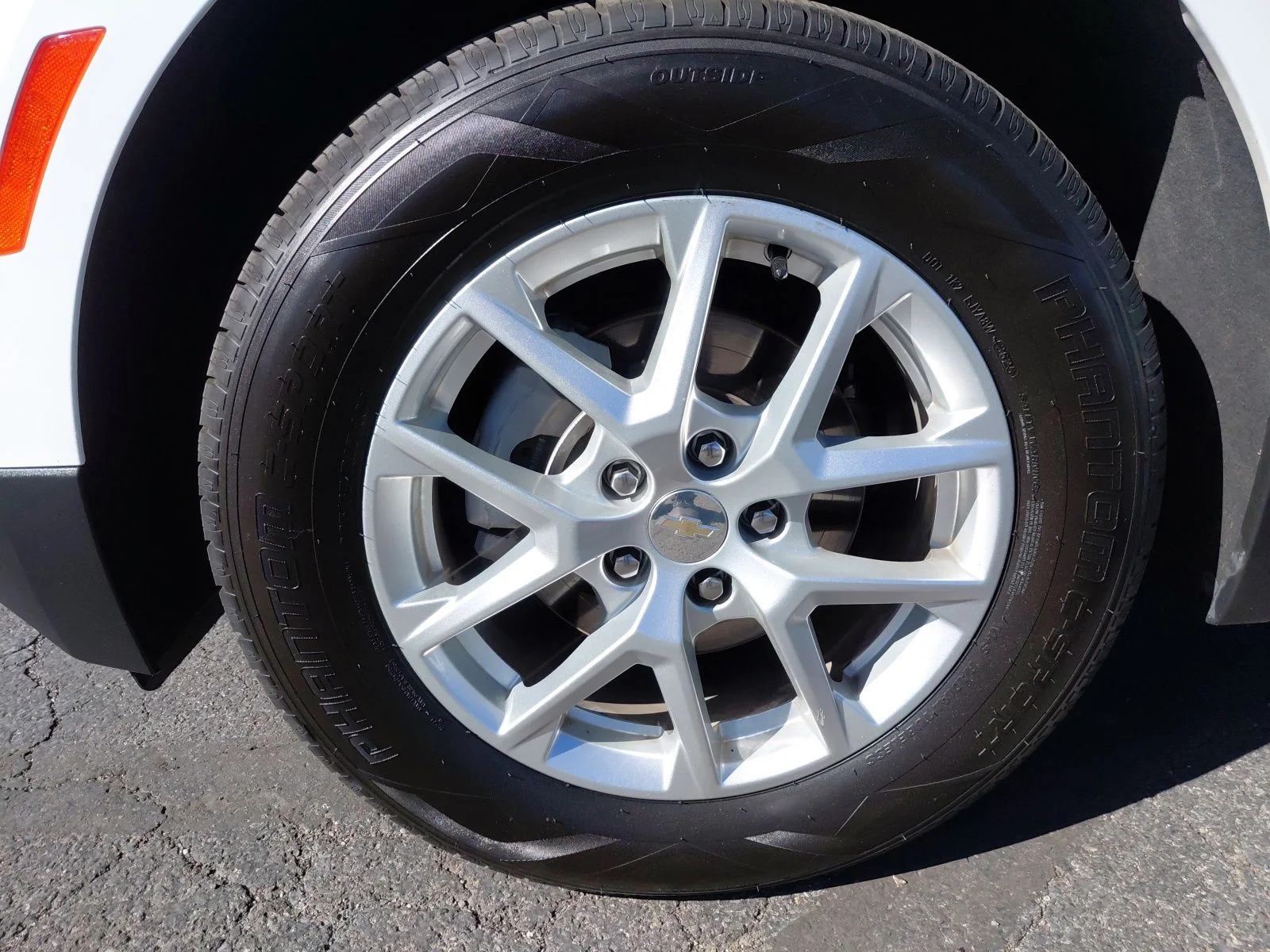Used 2024 White Chevrolet LT image 10