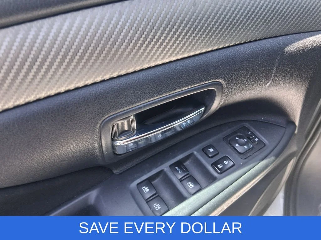 Used 2017  Mitsubishi ES image 11
