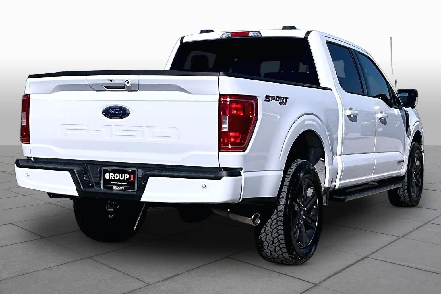 Used 2023 Oxford White Ford XLT image 13