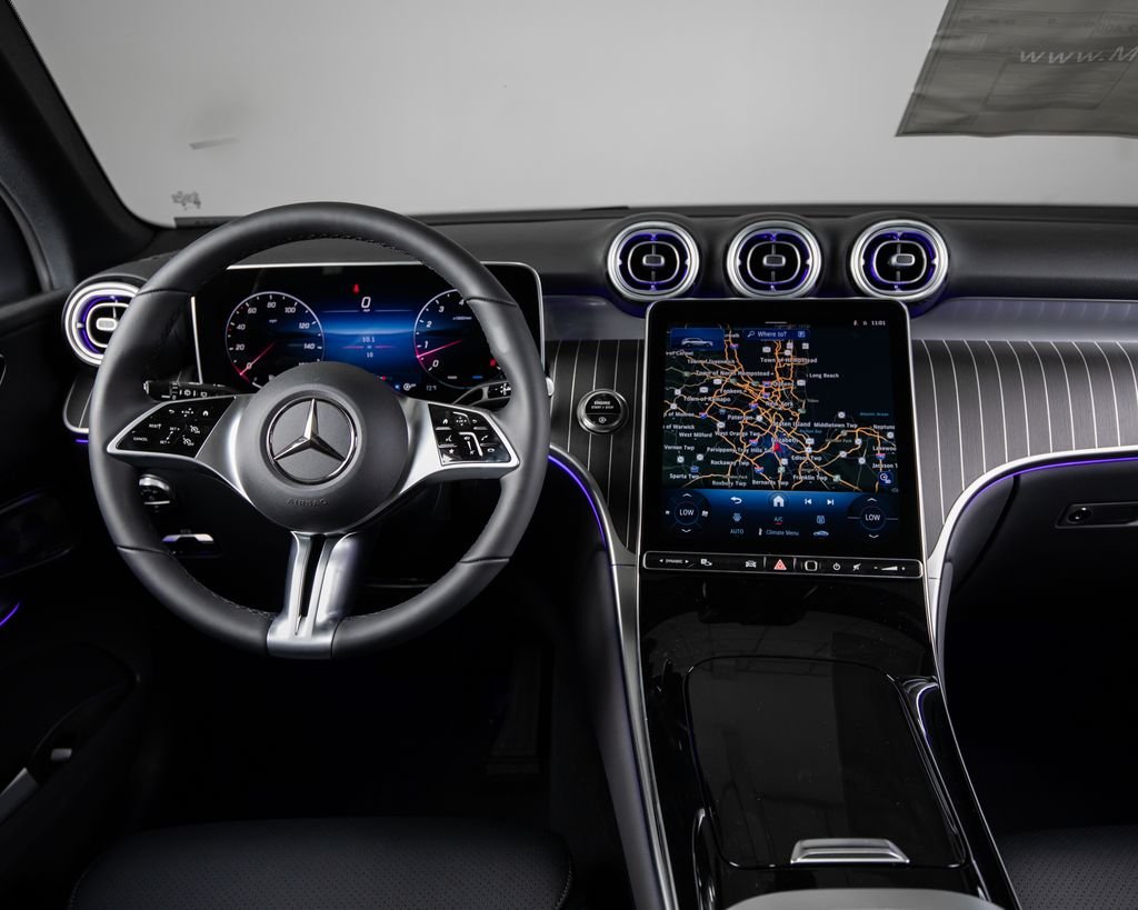 New 2026 MANUFAKTUR Alpine Grey Mercedes-Benz GLC 300 image 7