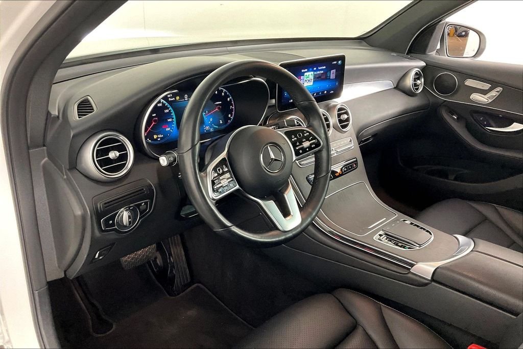 2022 Mercedes-Benz GLC GLC300 - Photo 11
