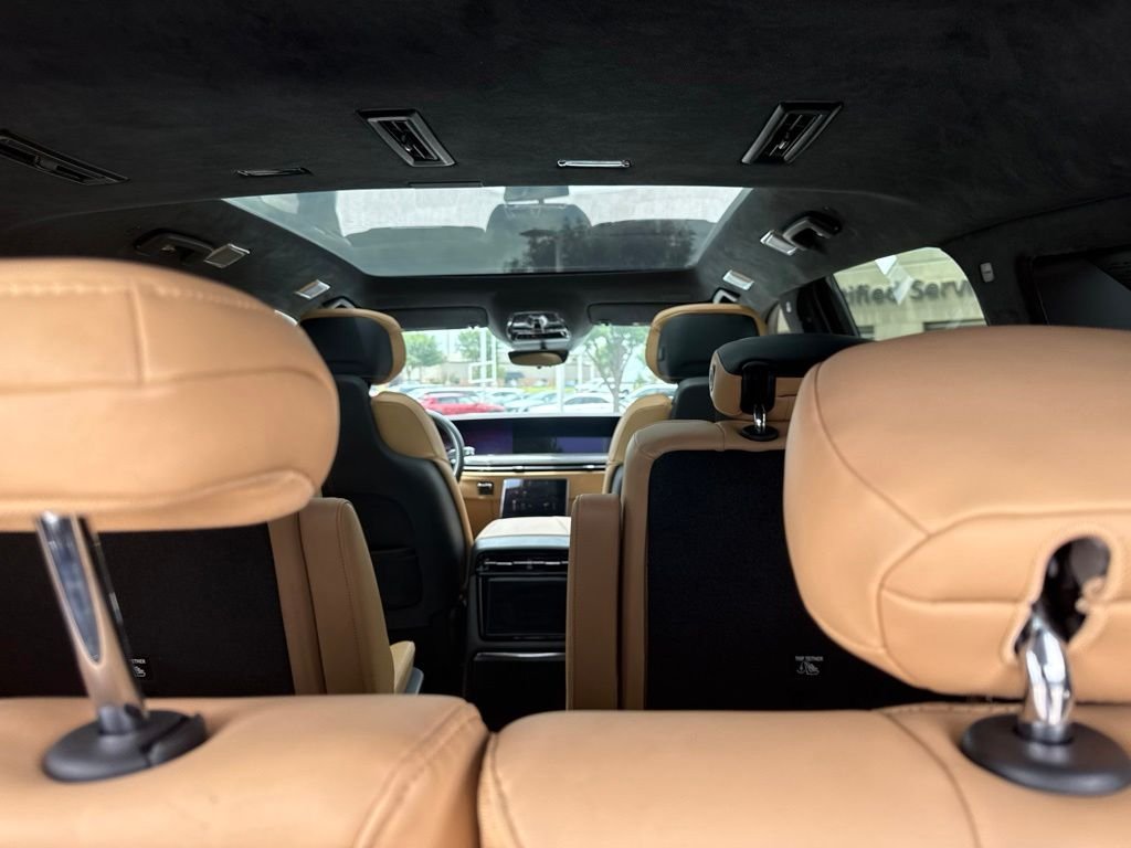 Used 2025 White Cadillac Sport 2 image 8