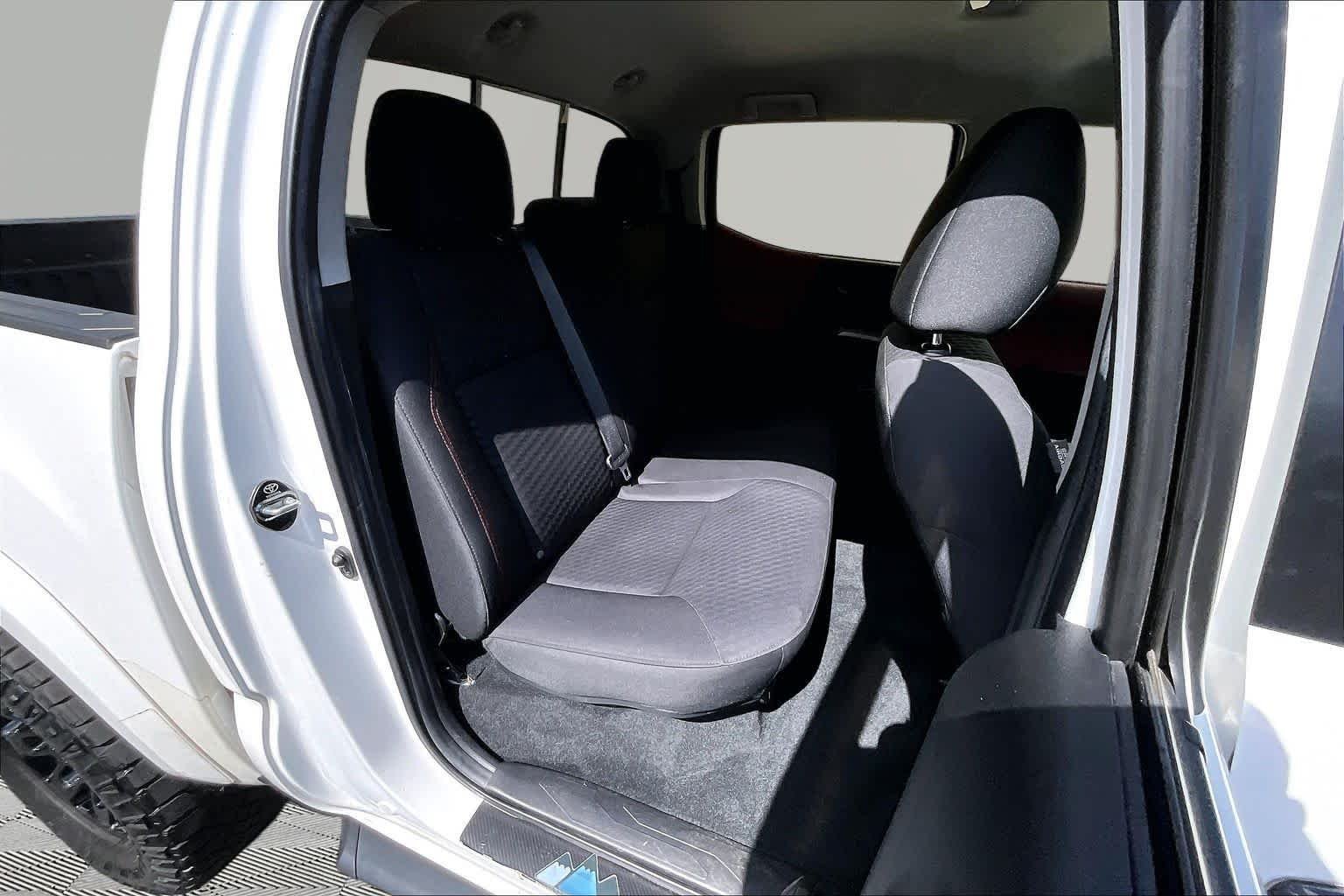 Used 2022 White Toyota SR5 image 20