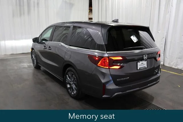 New 2026 Modern Steel Metallic Honda Touring image 6
