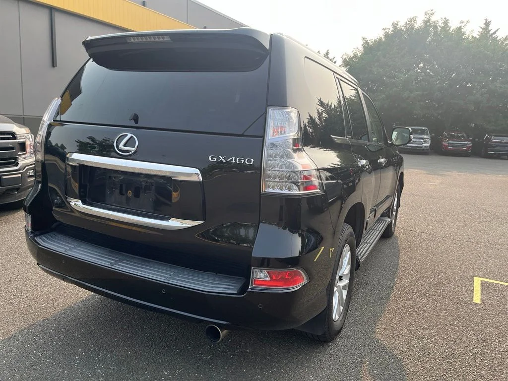 Used 2017 Black Lexus 460 image 7