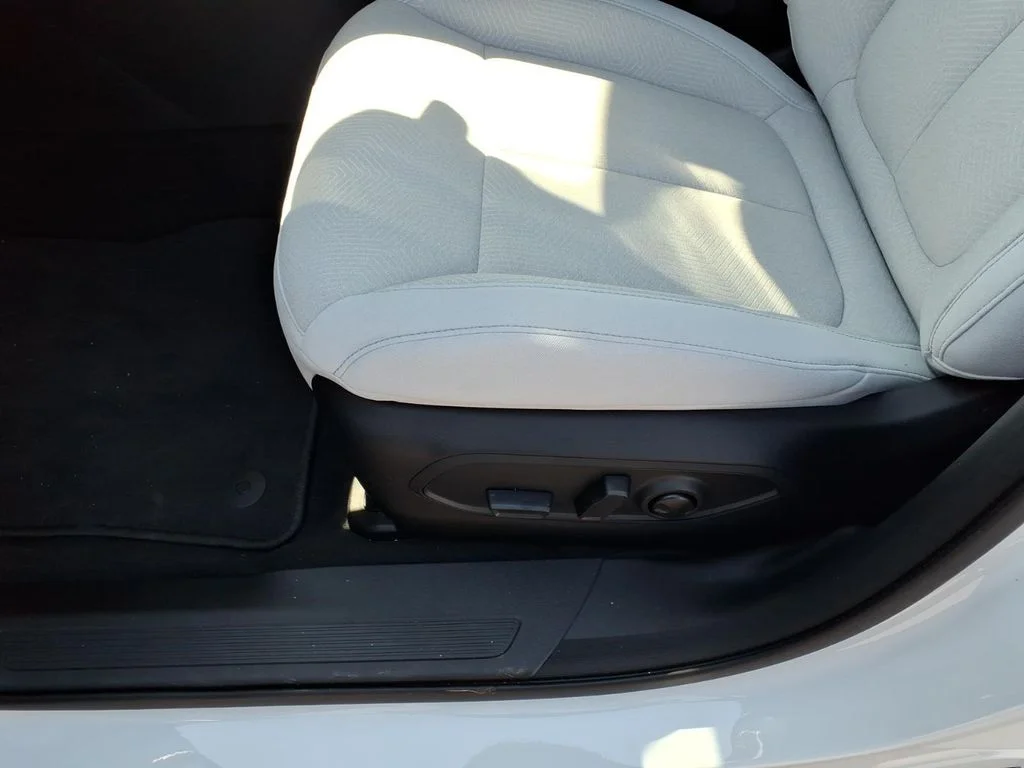 New 2026 Bright White Clearcoat Jeep Laredo image 13