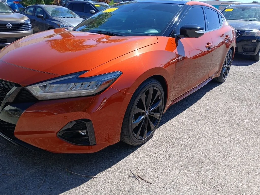 2021 Nissan Maxima SR's photo