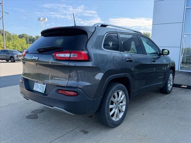 Used 2016 Granite Crystal Metallic Clearcoat Jeep Limited image 9