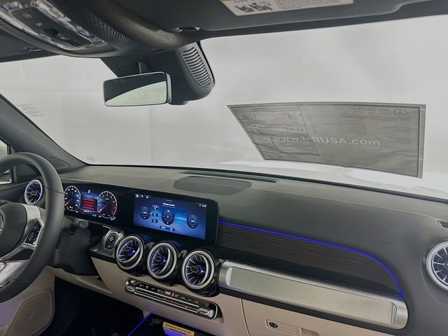 New 2026 Polar White Mercedes-Benz GLB 250 image 58