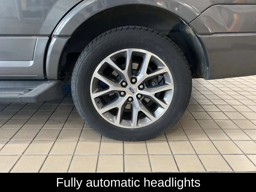 Used 2016 Gray Ford XLT image 23