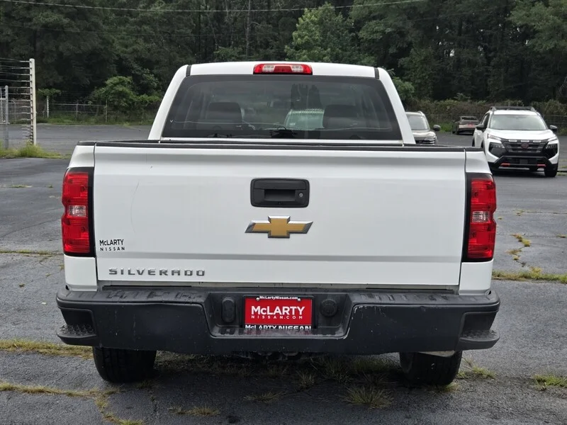 Used 2018 Summit White CHEVROLET WORK TRUCK image 4
